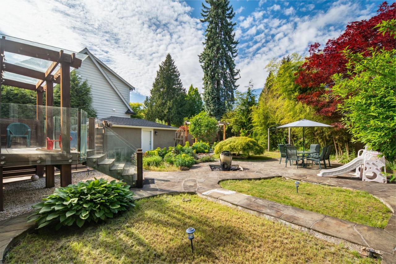 Gorgeous 4 Bedroom Garden Level Suite At Vancouver West & Ubc エクステリア 写真